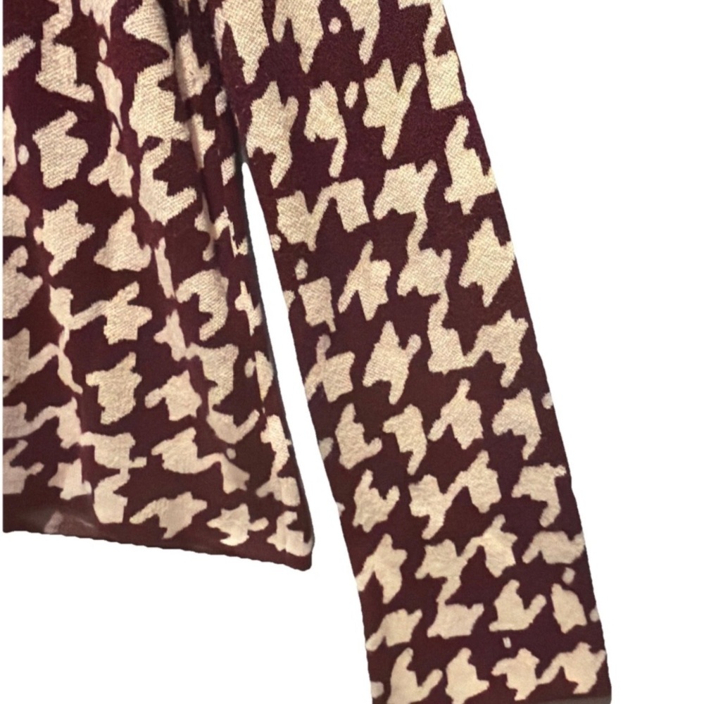 Ann Taylor Factory Maroon and Beige Knit Houndstooth Sweater - Picture 4 of 8